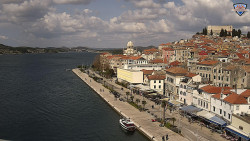 Nábřeží a město