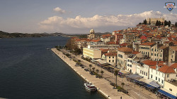 Nábřeží a město