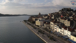 Nábřeží a město