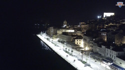 Nábřeží a město