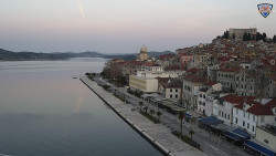 Nábřeží a město