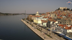 Nábřeží a město