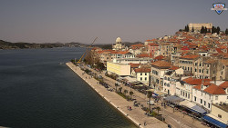 Nábřeží a město