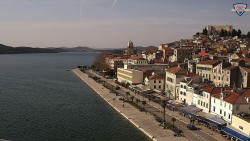 Nábřeží a město