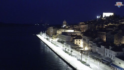 Nábřeží a město