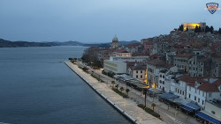 Nábřeží a město