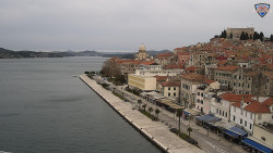 Nábřeží a město