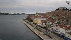 Nábřeží a město