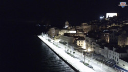 Nábřeží a město