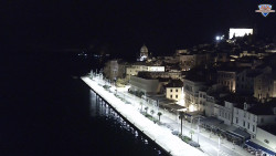 Nábřeží a město