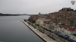 Nábřeží a město