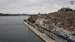 Nábřeží a město