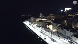 Nábřeží a město