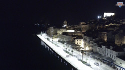 Nábřeží a město