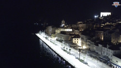 Nábřeží a město