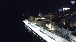 Nábřeží a město