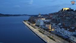 Nábřeží a město