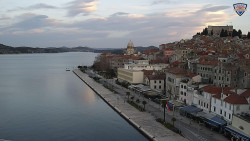 Nábřeží a město