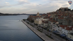 Nábřeží a město