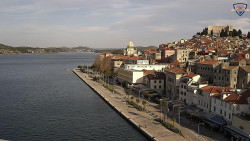 Nábřeží a město