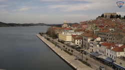 Nábřeží a město