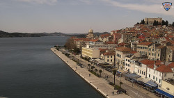 Nábřeží a město