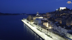 Nábřeží a město