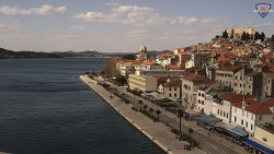 Nábřeží a město