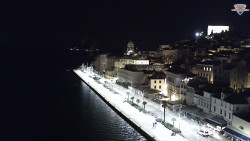 Nábřeží a město