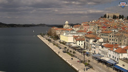 Nábřeží a město