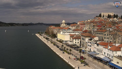 Nábřeží a město