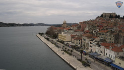 Nábřeží a město