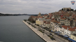 Nábřeží a město