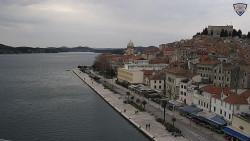 Nábřeží a město