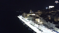 Nábřeží a město