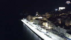 Nábřeží a město