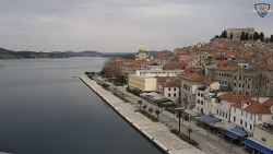 Nábřeží a město