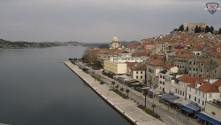 Nábřeží a město