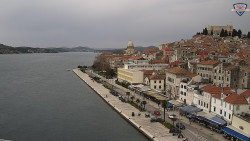 Nábřeží a město