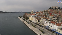 Nábřeží a město