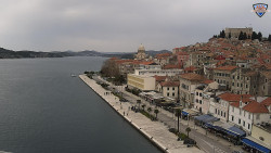 Nábřeží a město