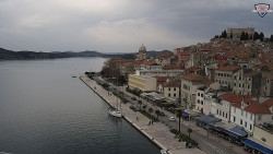 Nábřeží a město