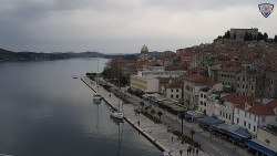 Nábřeží a město