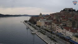 Nábřeží a město