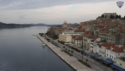 Nábřeží a město