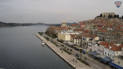 Nábřeží a město