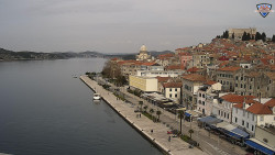 Nábřeží a město