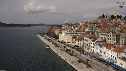 Nábřeží a město