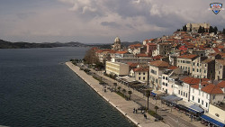 Nábřeží a město