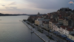 Nábřeží a město